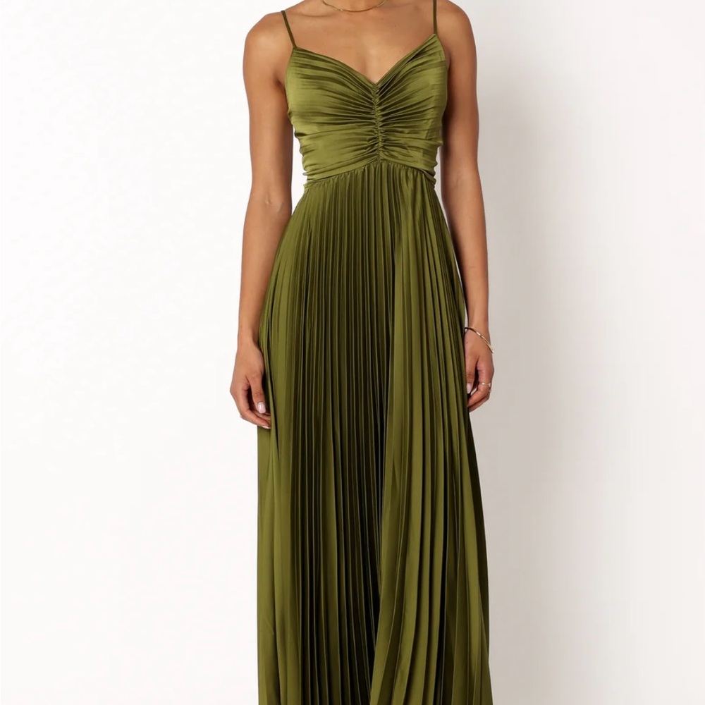 Petal & Pup Olive Green Maxi Dress - Picture 3 of 6